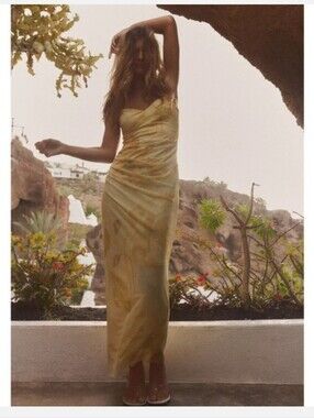 Zara Strapless Dress in Soft Yellow